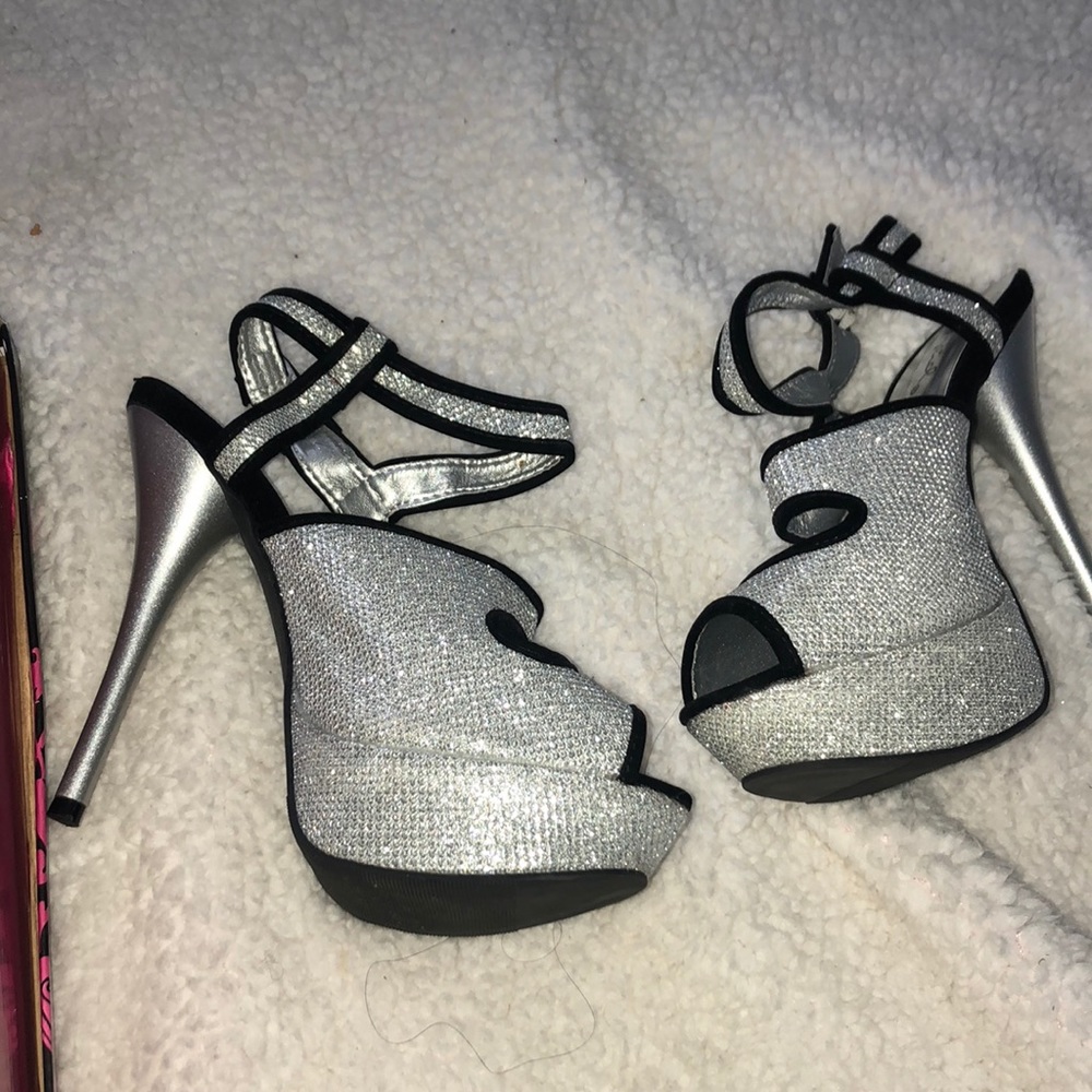 Size 8 Brand New heels